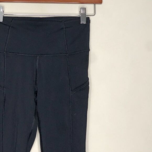 Lululemon Sz 2 Black Leggings - Picture 1 of 4